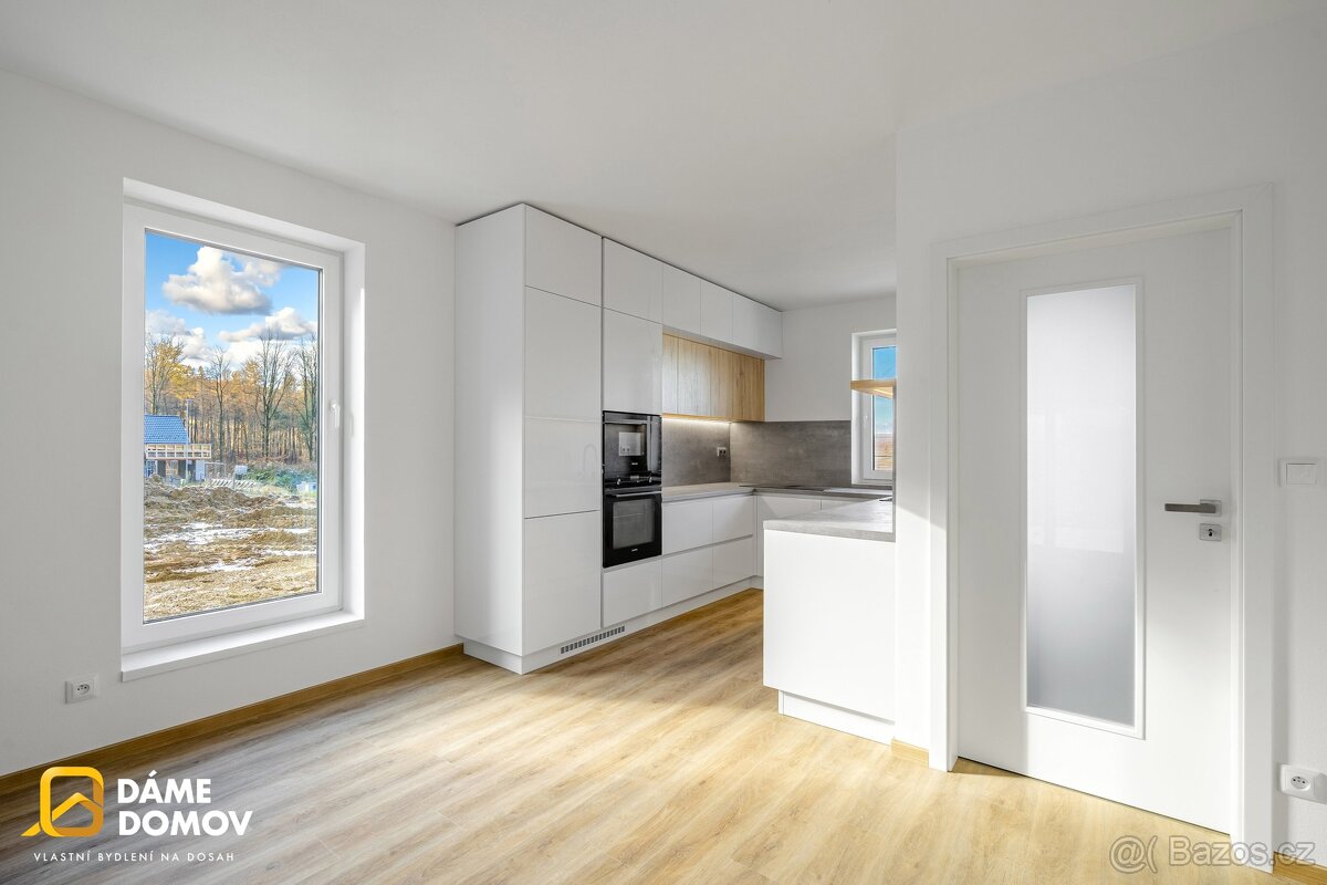 Prodej domu 4+KK se dvěma parkovacími místy – Racková u Zlín - 4