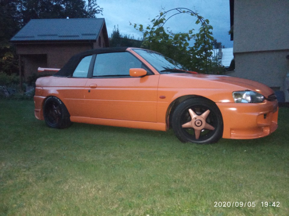 Ford Escort XR3i Cabrio 1.8 77kw Tuning - 4