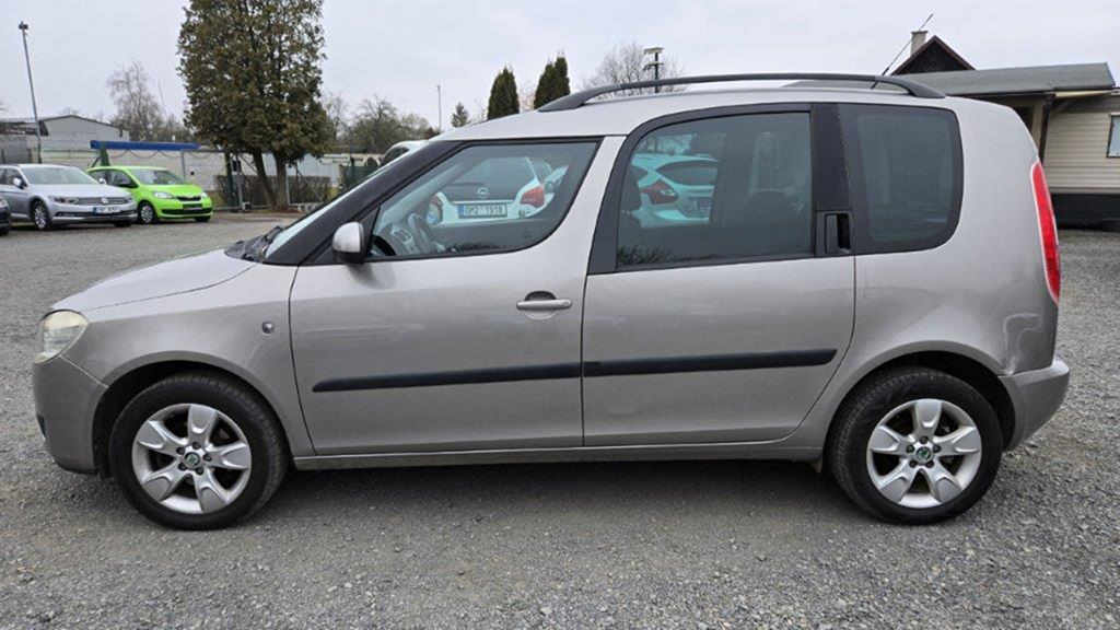 ŠKODA ROOMSTER 1.4 16V YOUNG - 4