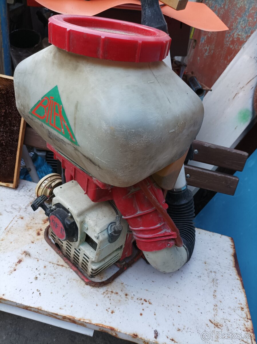 zadový rosič benzinový Bílek - 4