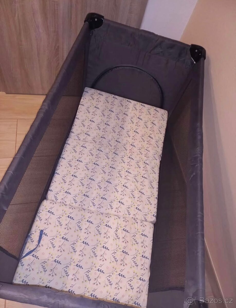 Cestovní postýlka s matrací - 4