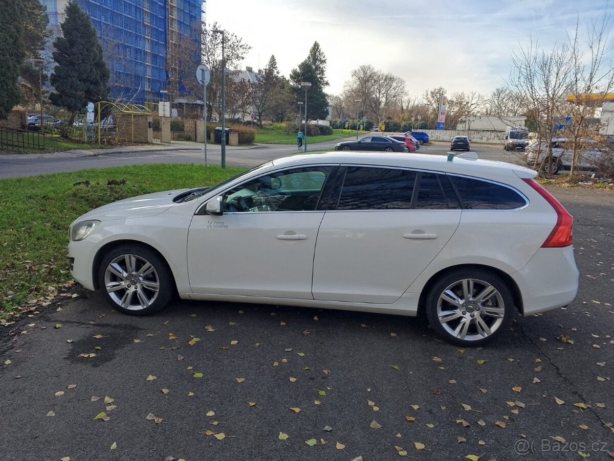 Volvo v60 - 4