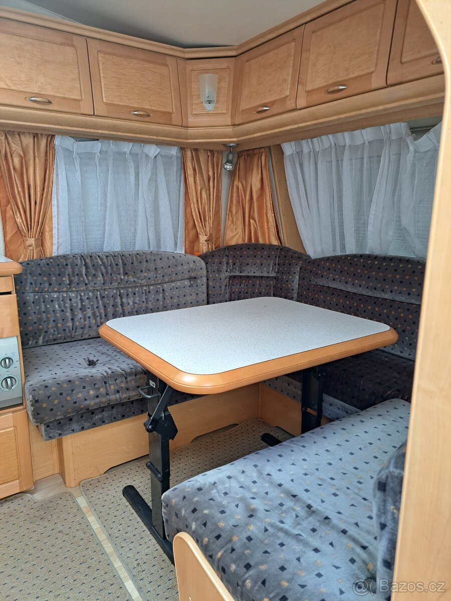 Hobby Prestige 540, 12/2006, koupelna mover markýza