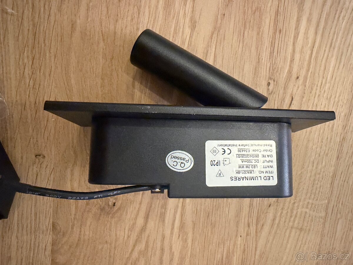 Čtecí nástěnná lampička do dutých stěn - 4