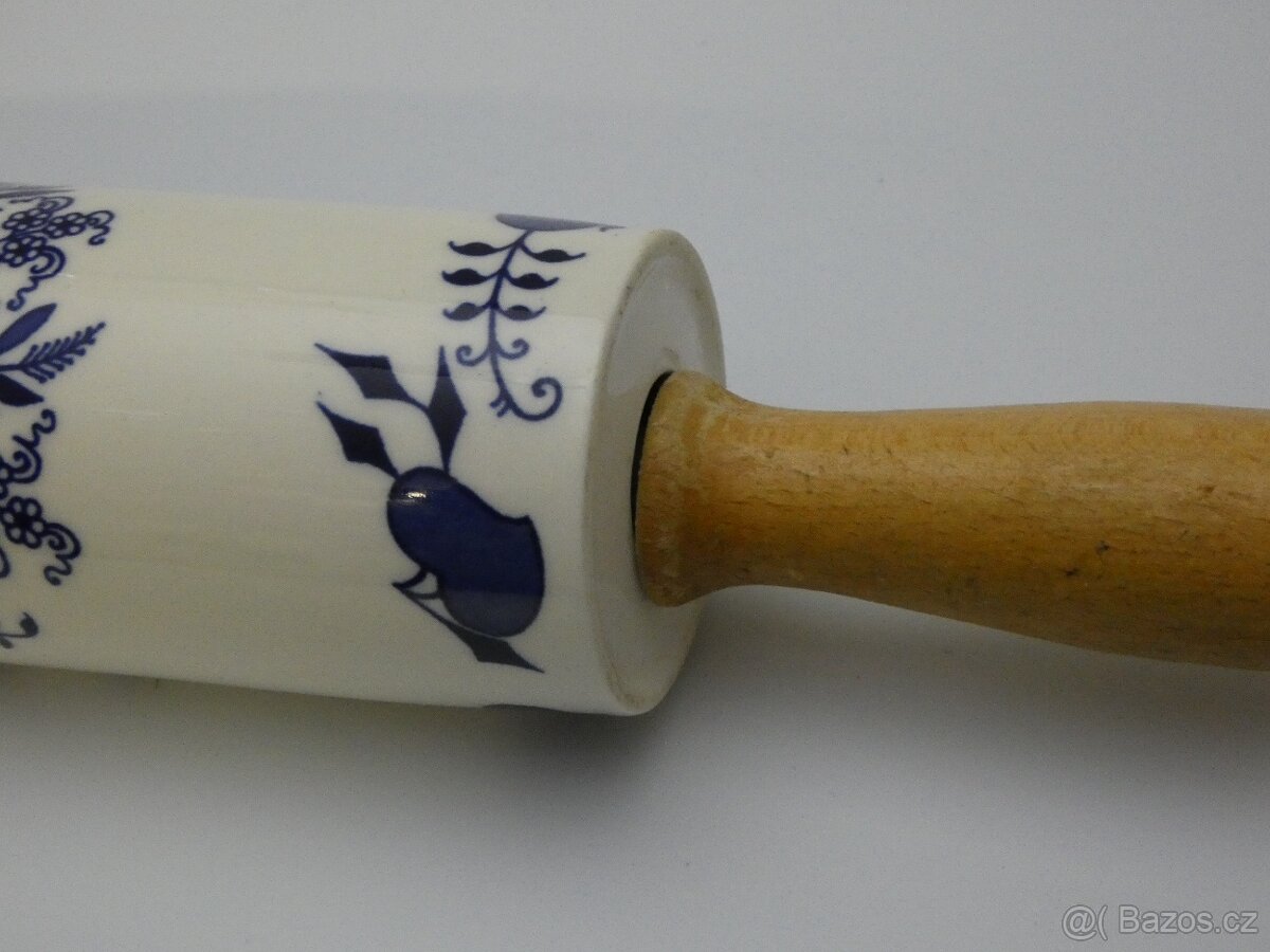 Porcelánový váleček s cibulovým vzorem - 4