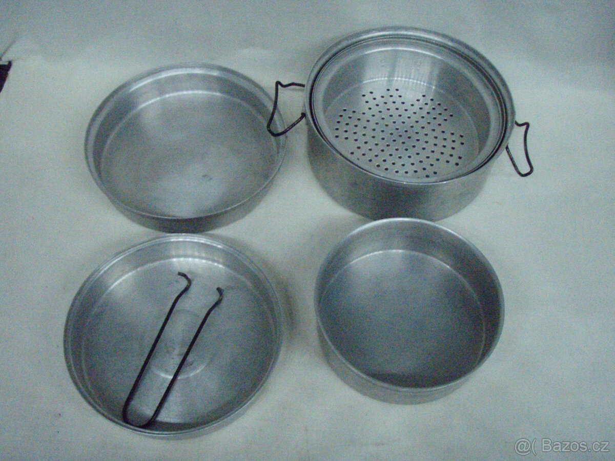 SKLÁDACÍ KEMPINGOVÁ SADA HRNCŮ - 7 v 1 - 4