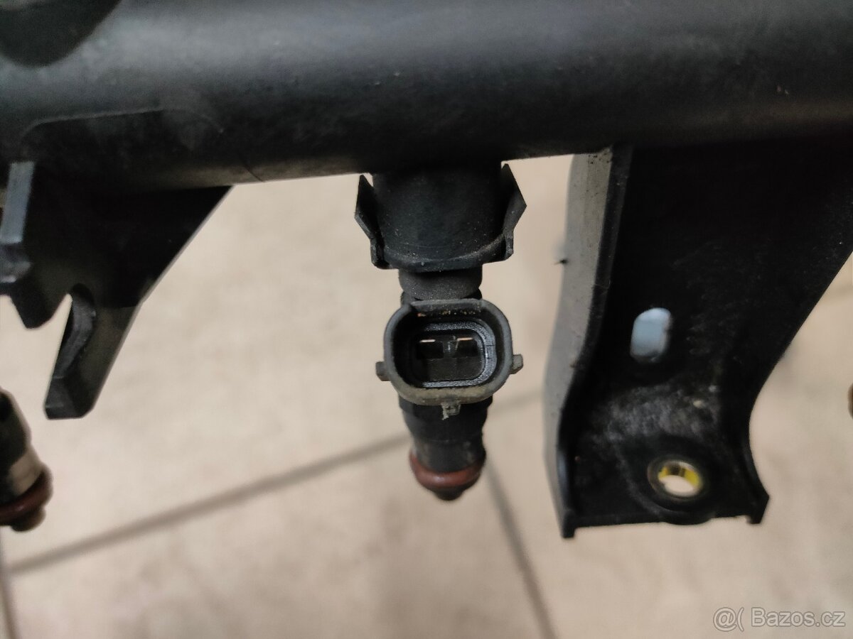 Díly z motoru - NFU - 1.6 16v 80kw - 4