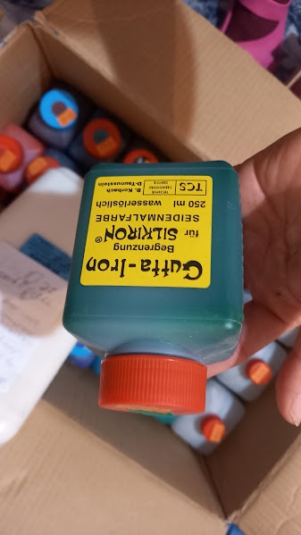 Prodám BARVY NA MALOVÁNÍ HEDVÁBÍ - 4