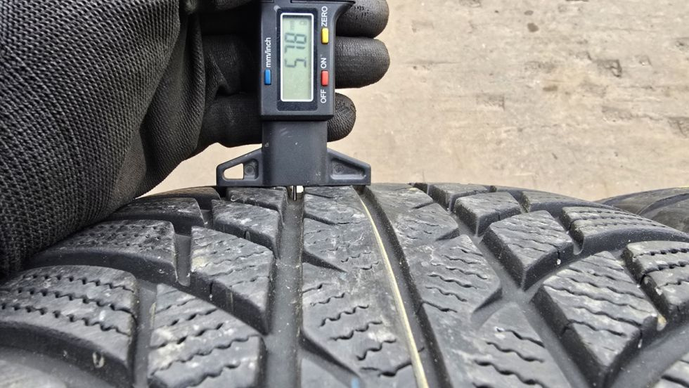 Zimní pneu 225/45/18 Bridgestone - 4