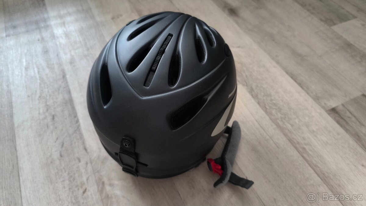 Dětská lyžařská přilba v dobrém stav - 4