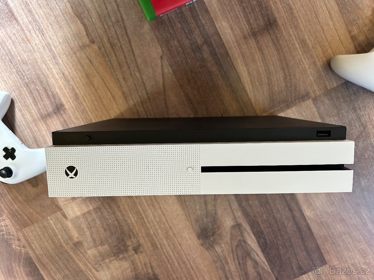 Xbox ONE S, 2x ovladač + 1 hra - 4