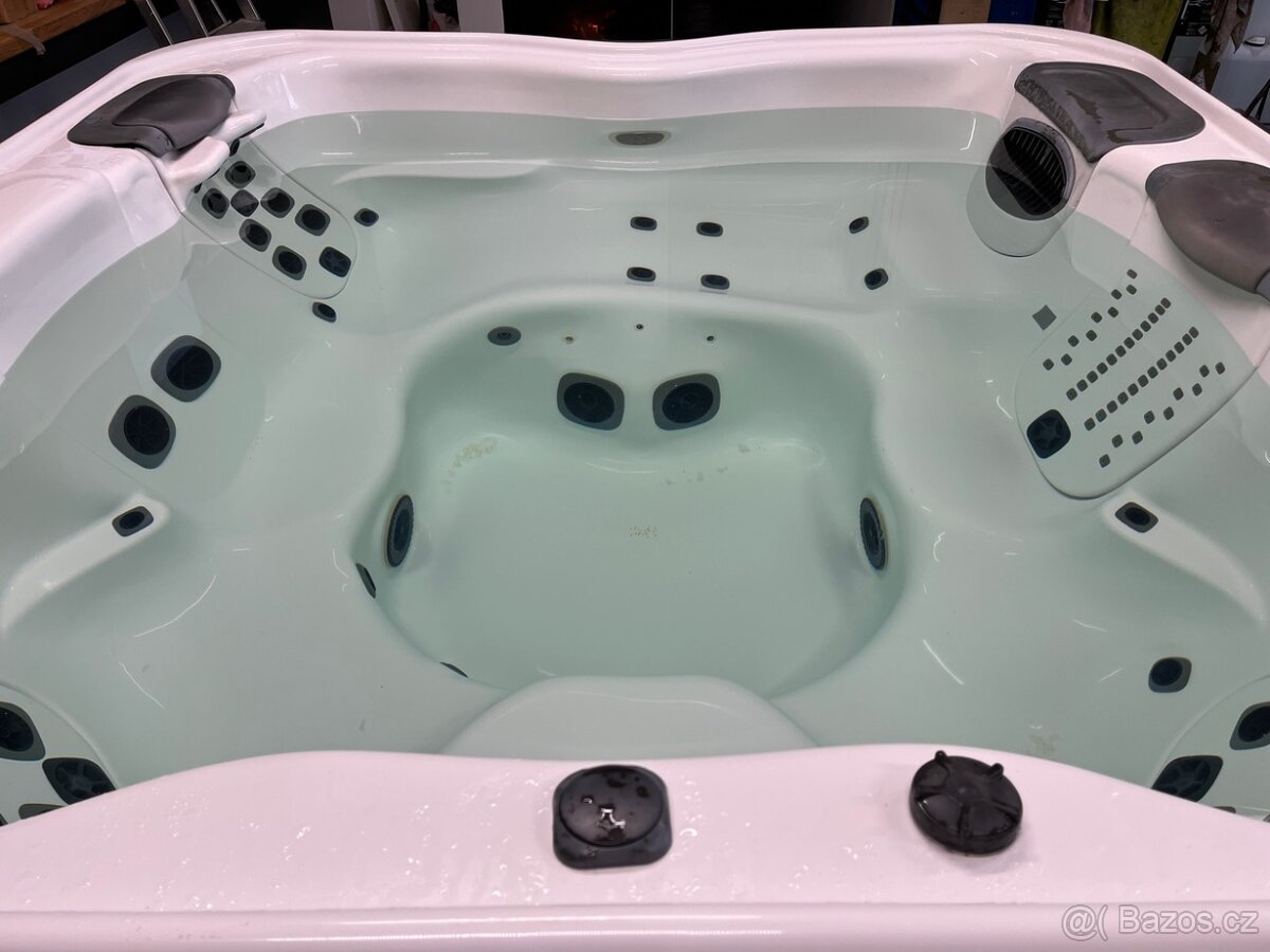 Vířivá vana Villeroy & Boch - 4