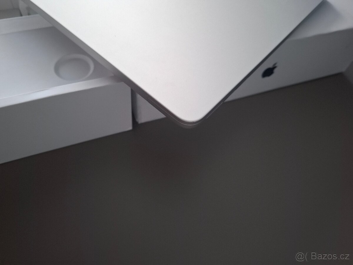 MacBook Air 13" M2 v TOP stavu - 4