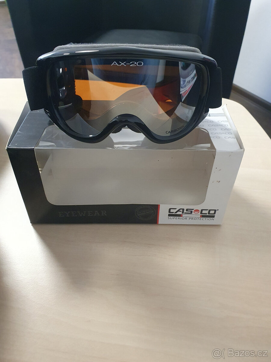 lyžařská helma Uvex - 4