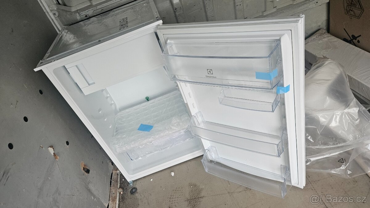 Vestavná chladnička Electrolux LFB2AF88S - 4