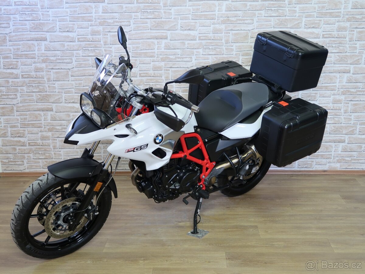 BMW F700GS 6800km, po servisu, bohatá výbava