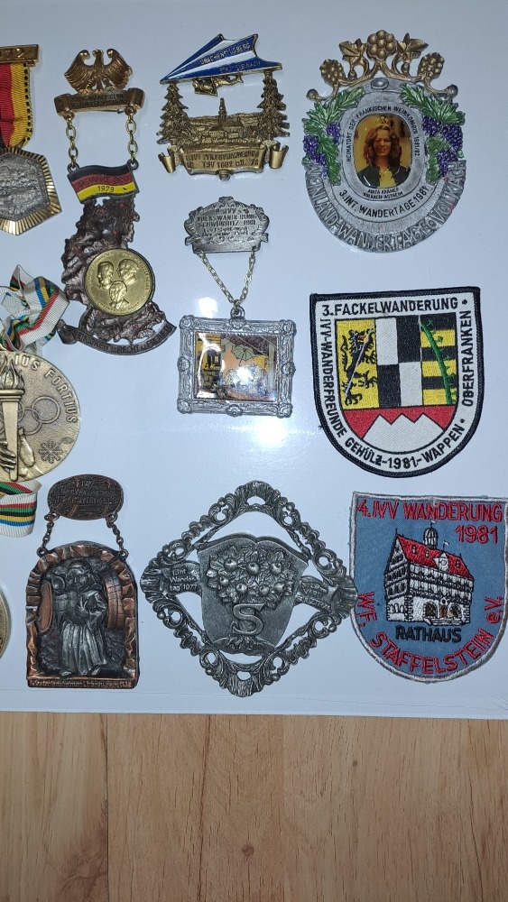 RETRO TURISTICKÉ PLAKETY - 4