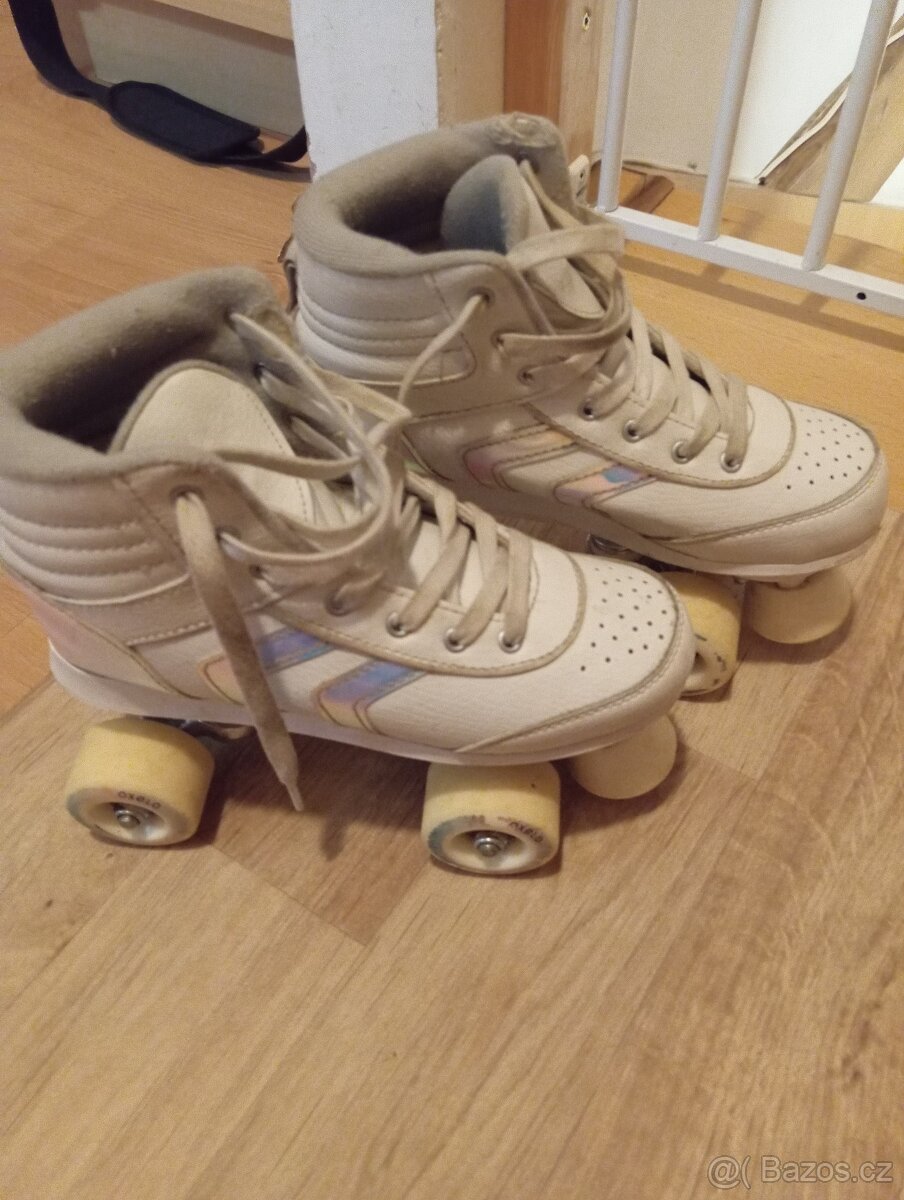 Prodám dívčí kolečkové brusle Oxelo - 4