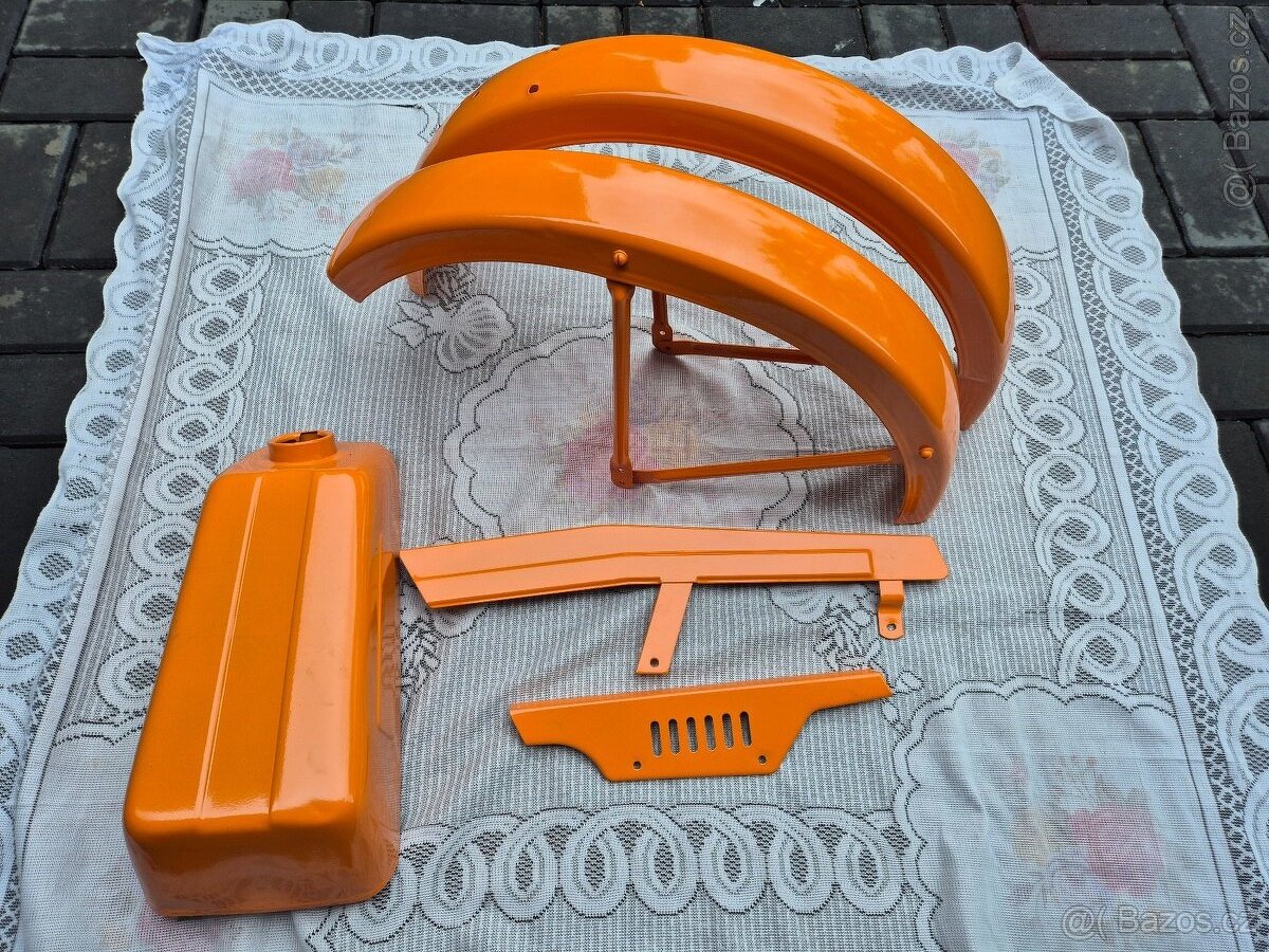 Kompletní sada plechů, plechařina na BABETTU 210, NOVÝ LAK - 4