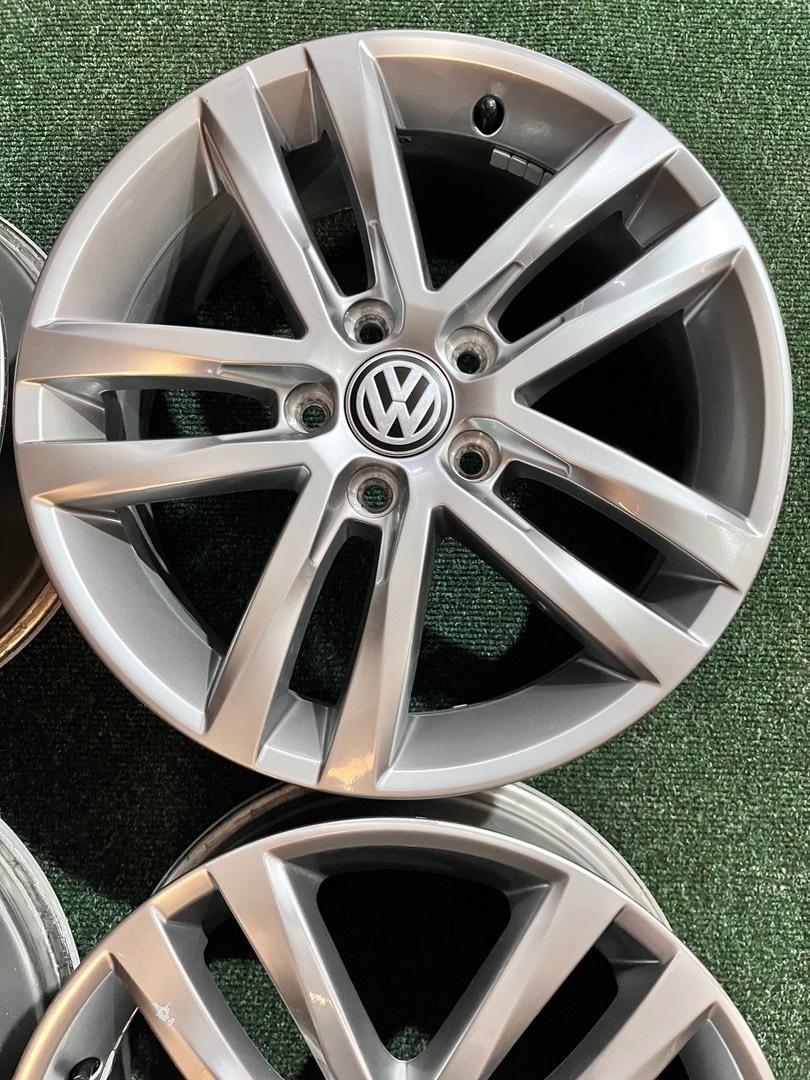 5x112 R17 Originál alu kola VW Touran 2017 - ET52 - 4
