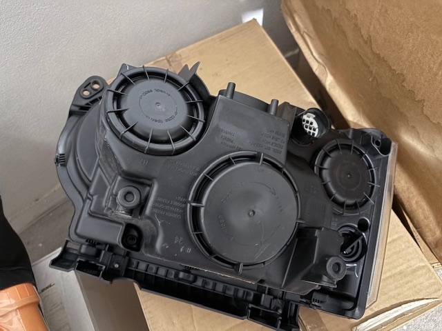 Range Rover L322 facelift 2006-2009 levý přední světlomet - 4