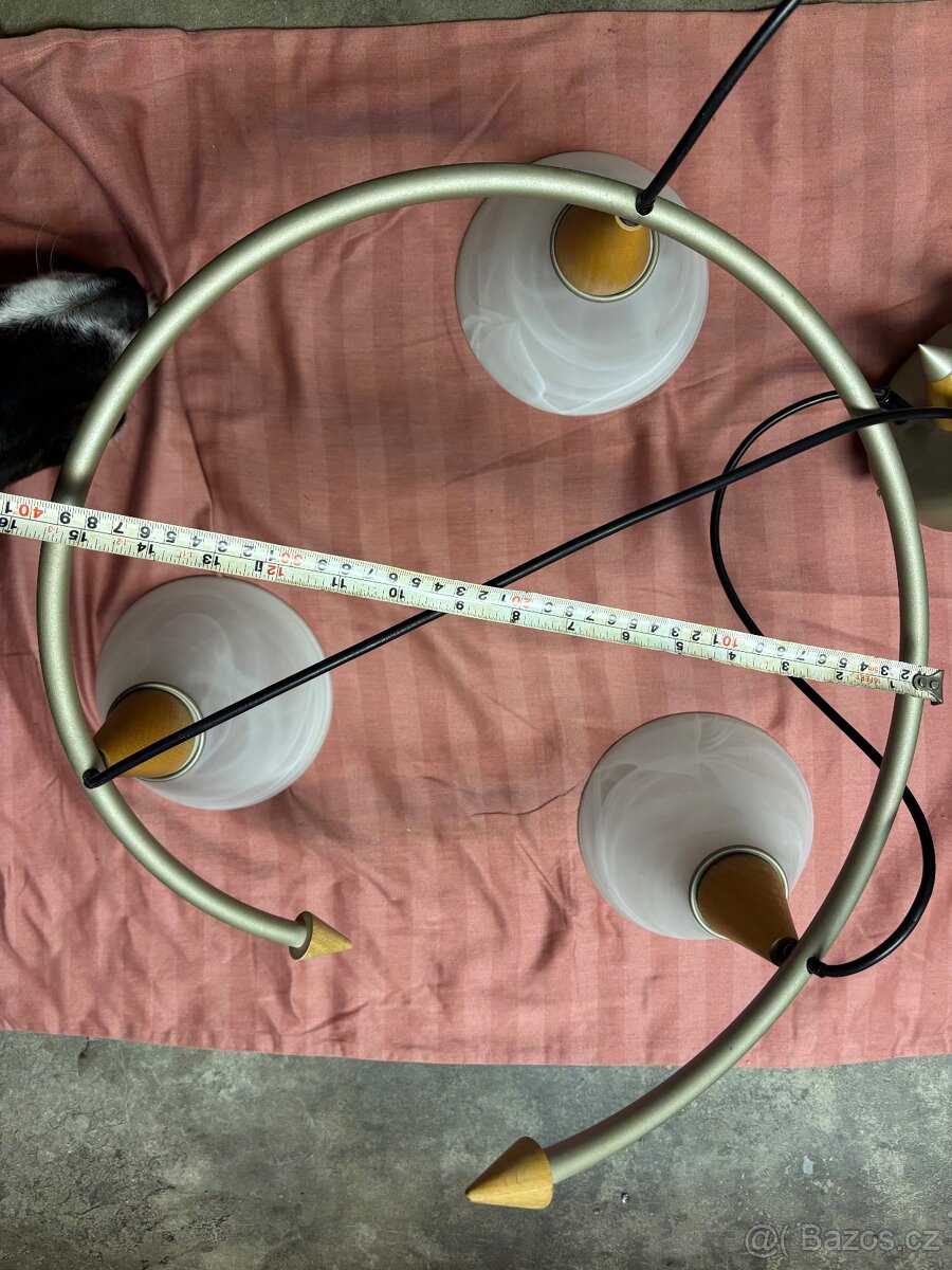 Lustr - 4