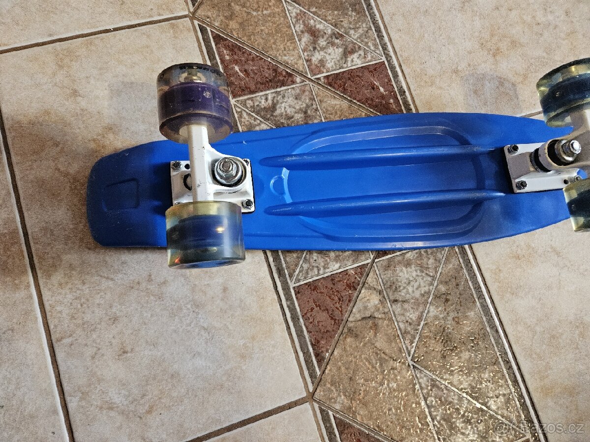 skateboard ,skejt , pennyboard Moove mírně jetý - 4