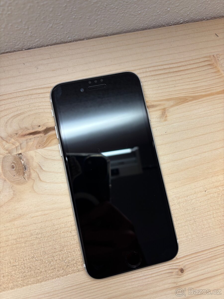 IPhone SE 2020 - 4