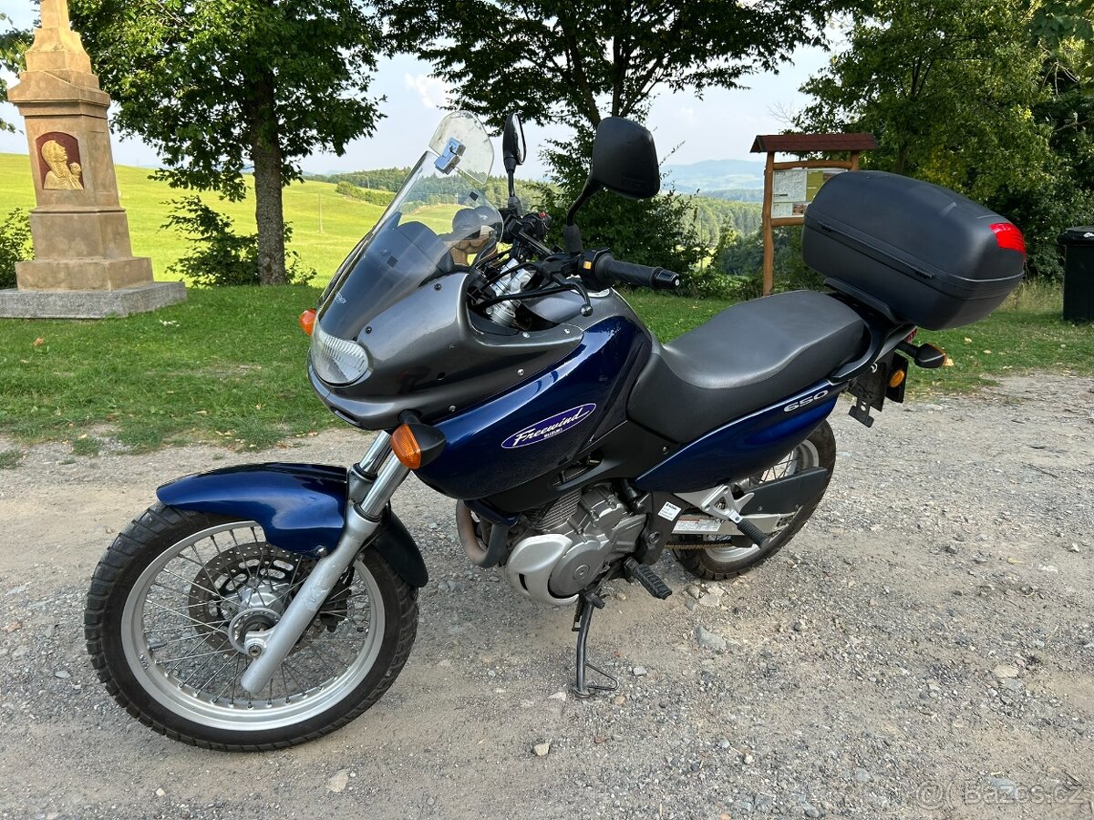 Suzuki XF 650 Freewind