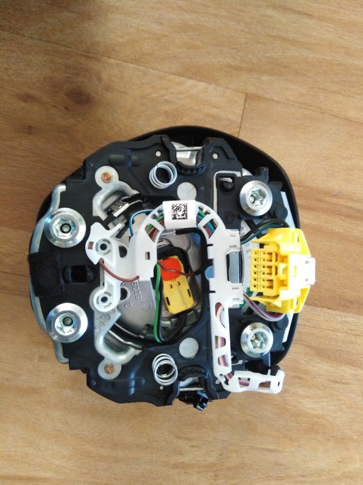 Multifunkční volant + airbag + ŘJ + kabílek Sportsvan 2014 - 4