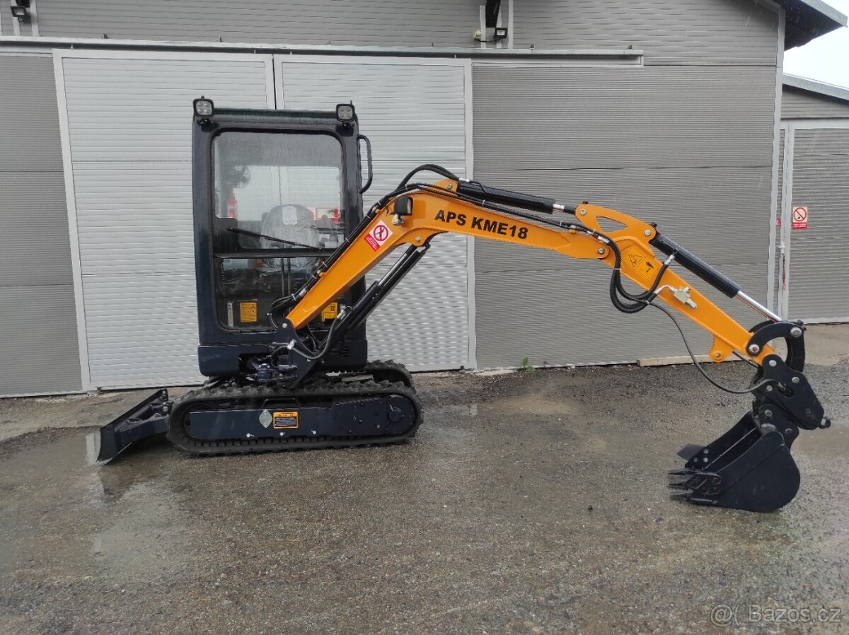 bagr, minibagr, motor Kubota - 4