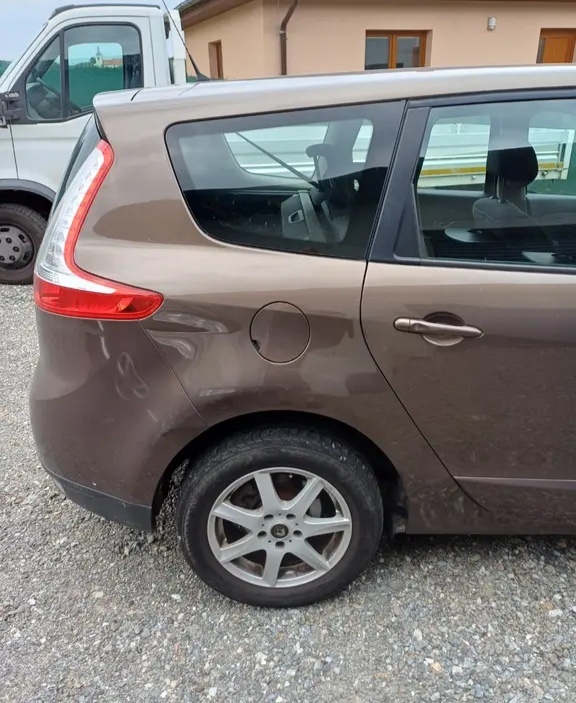 Renault megane grand scenic 1.5.dci - 4