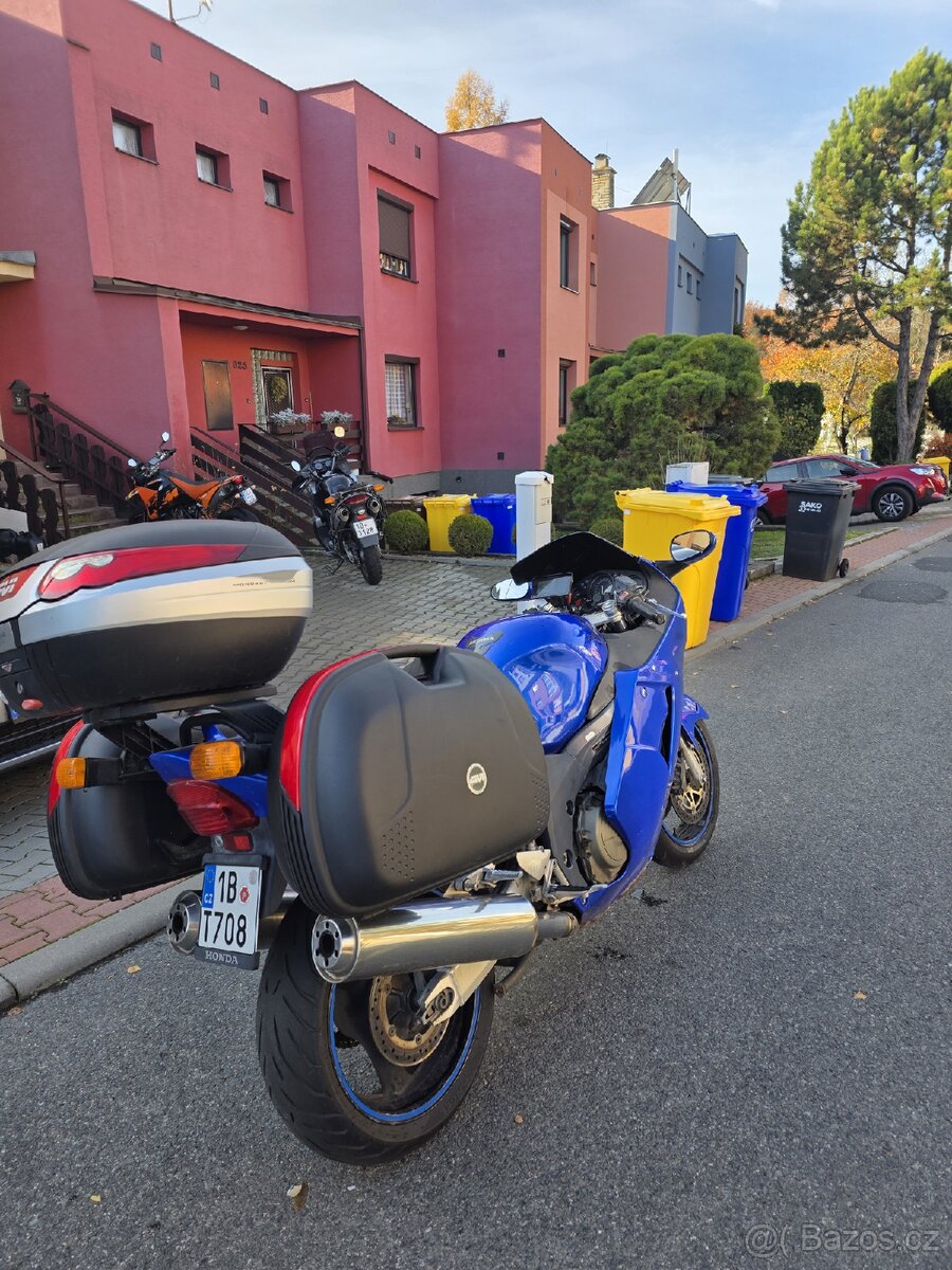 Honda cbr 1100xx super Blackbird - 4