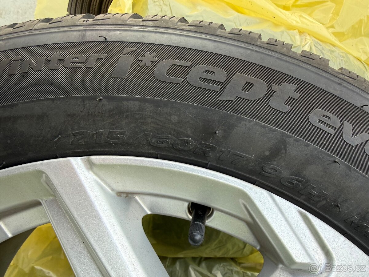 Zimní originální sada Hyundai 215/60 R17 - 4