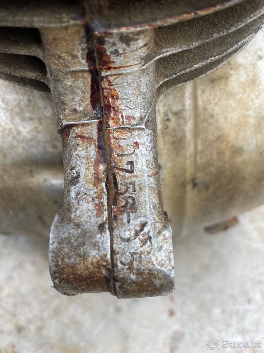 Jawa pérák 250 motor - 4