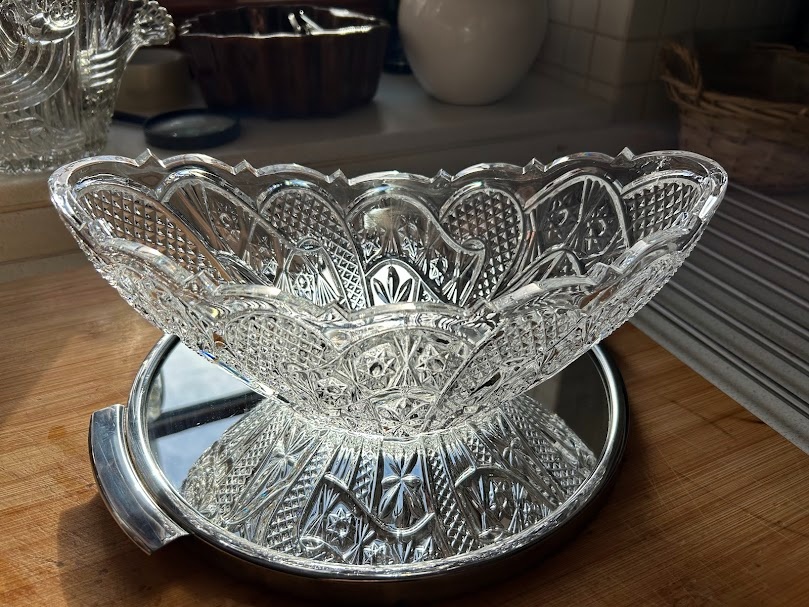 Broušené a lisované mísy, nástolec - 4