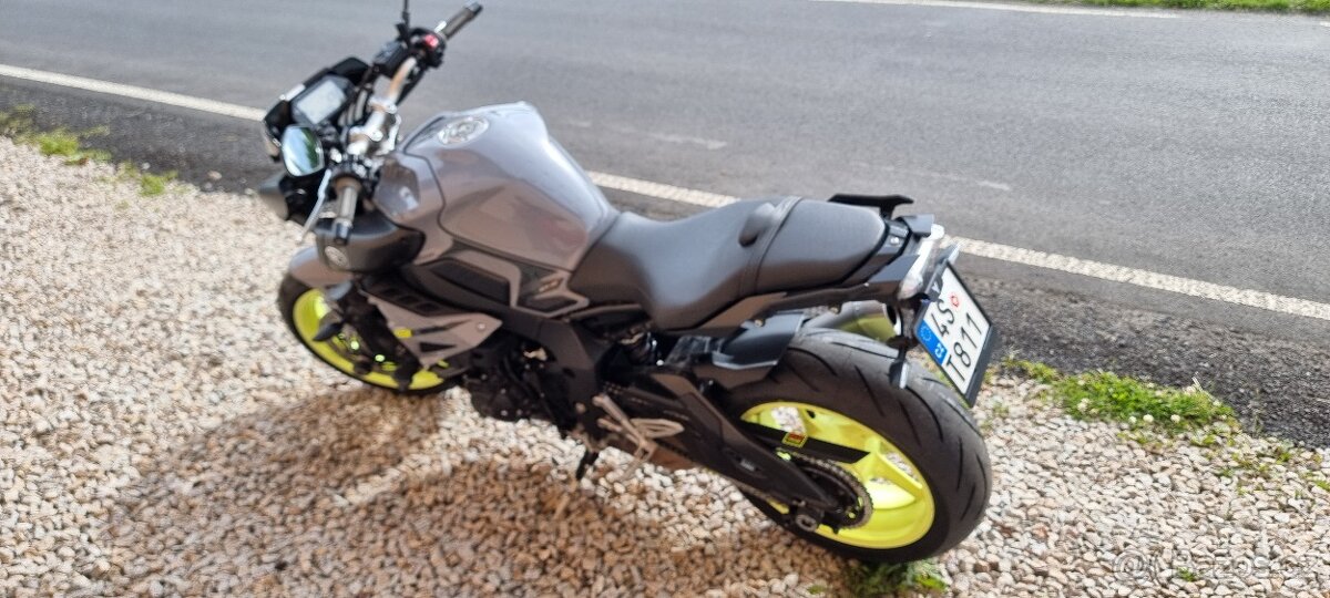 Yamaha MT 10 - 4