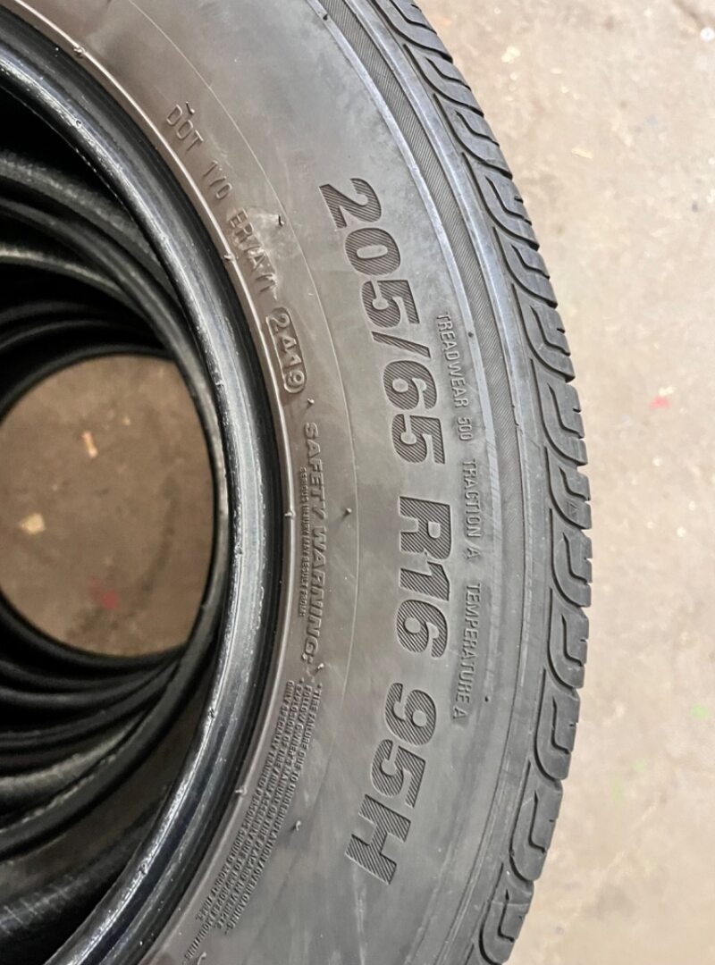 205/65 R16 95H celoroční pneu Kumho - 4
