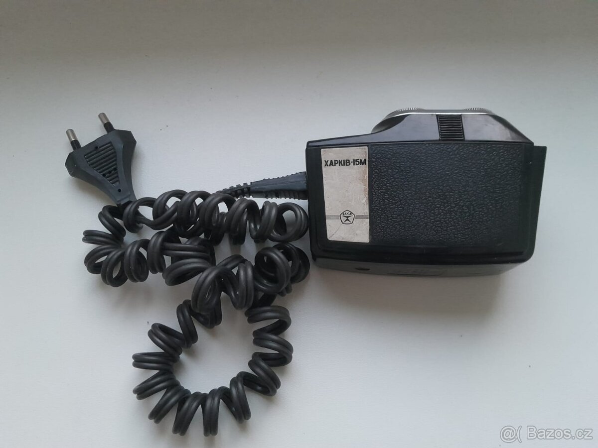 Retro sovětský elektrický holicí strojek - 4