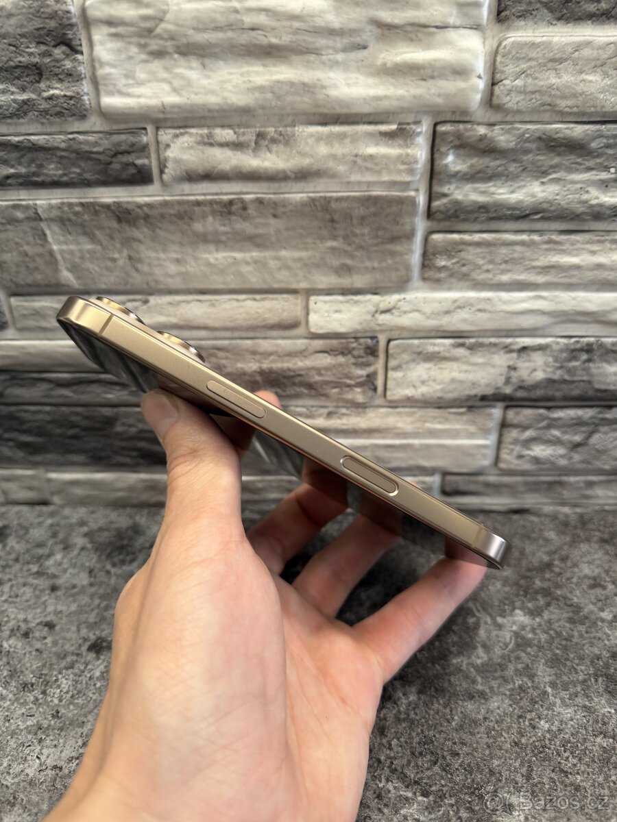 iPhone 16 Pro 128GB Desert titanium, baterie 92%, e-sim - 4