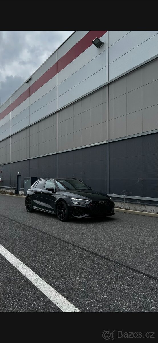 Pronájem Audi RS3 - 4
