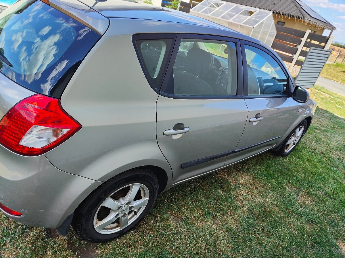 Kia Ceed 1.4 77kw, 2012 - 4