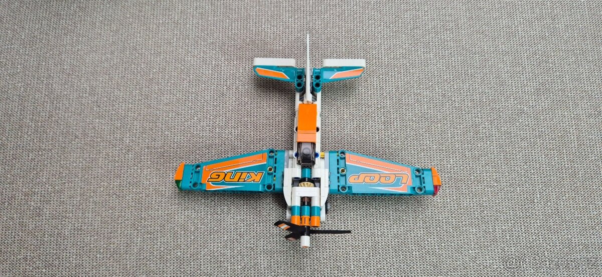 LEGO Technic 42117 Závodní letadlo - 4