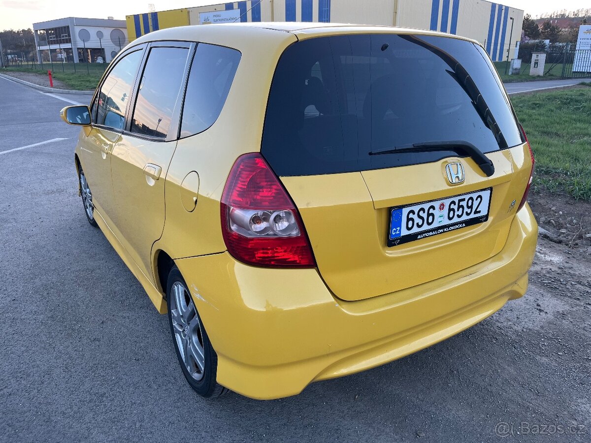 Honda Jazz 1.4 61kw. r.2005 - 4