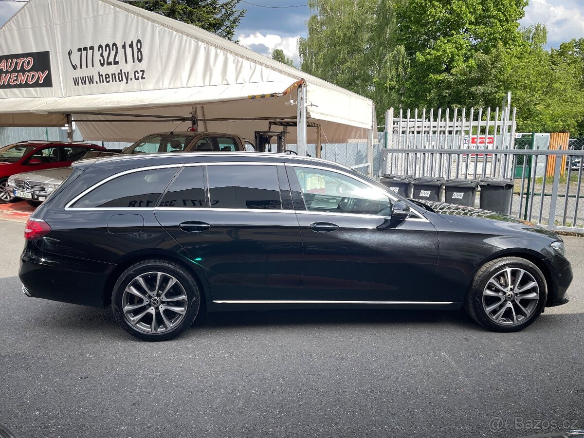 Prodám Mercedes E 220d 4Matic - 4