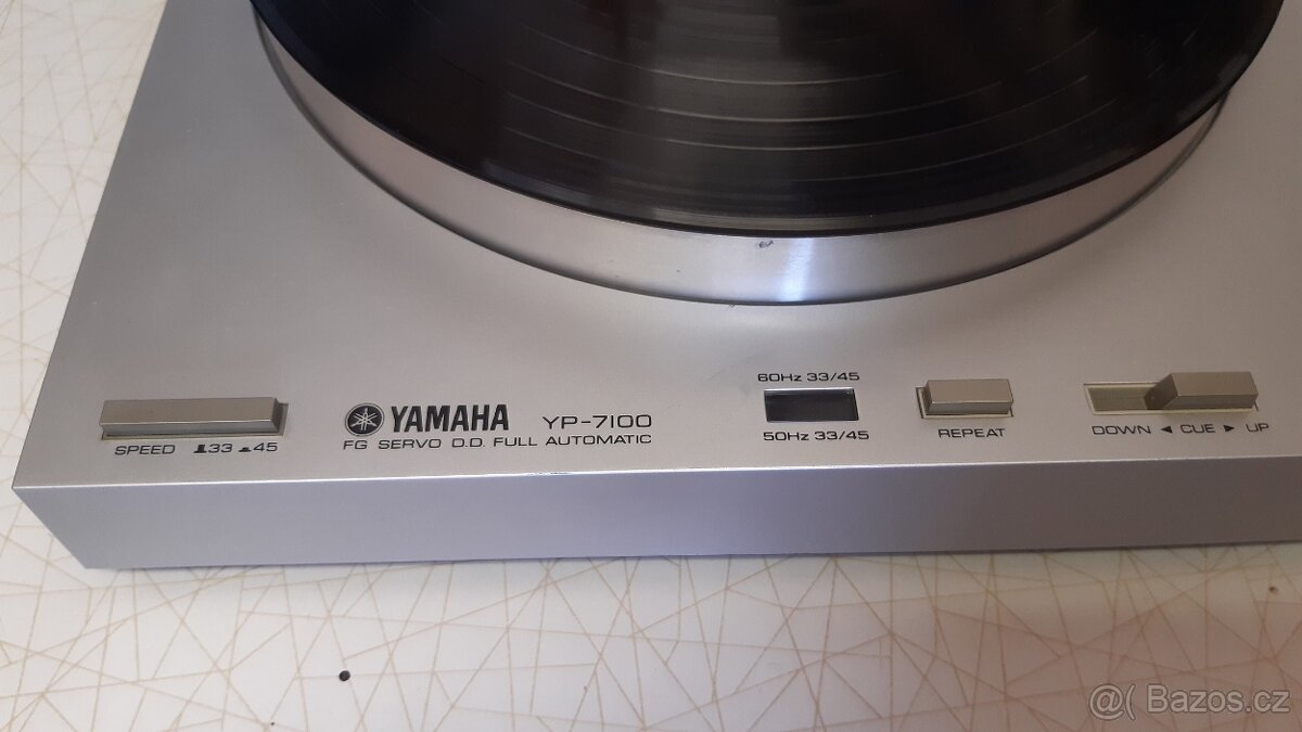 Gramofon YAMAHA YP-7100 - 4