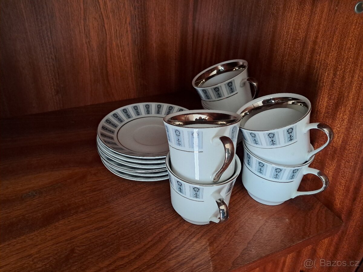 Staré skleničky, hrnečky, sklo - 4