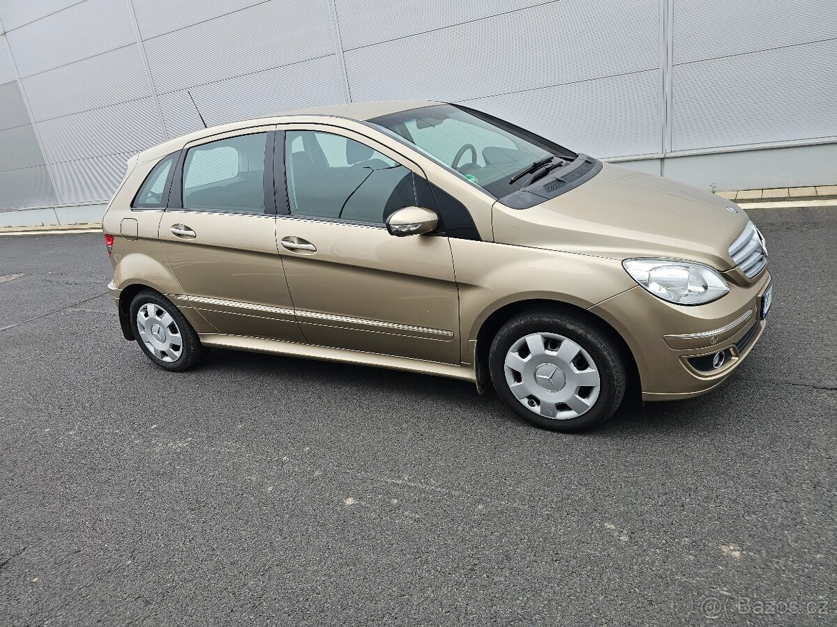 Prodám MERCEDES-BENZ B200 100KW benzín rok.v.10/2007 - 4