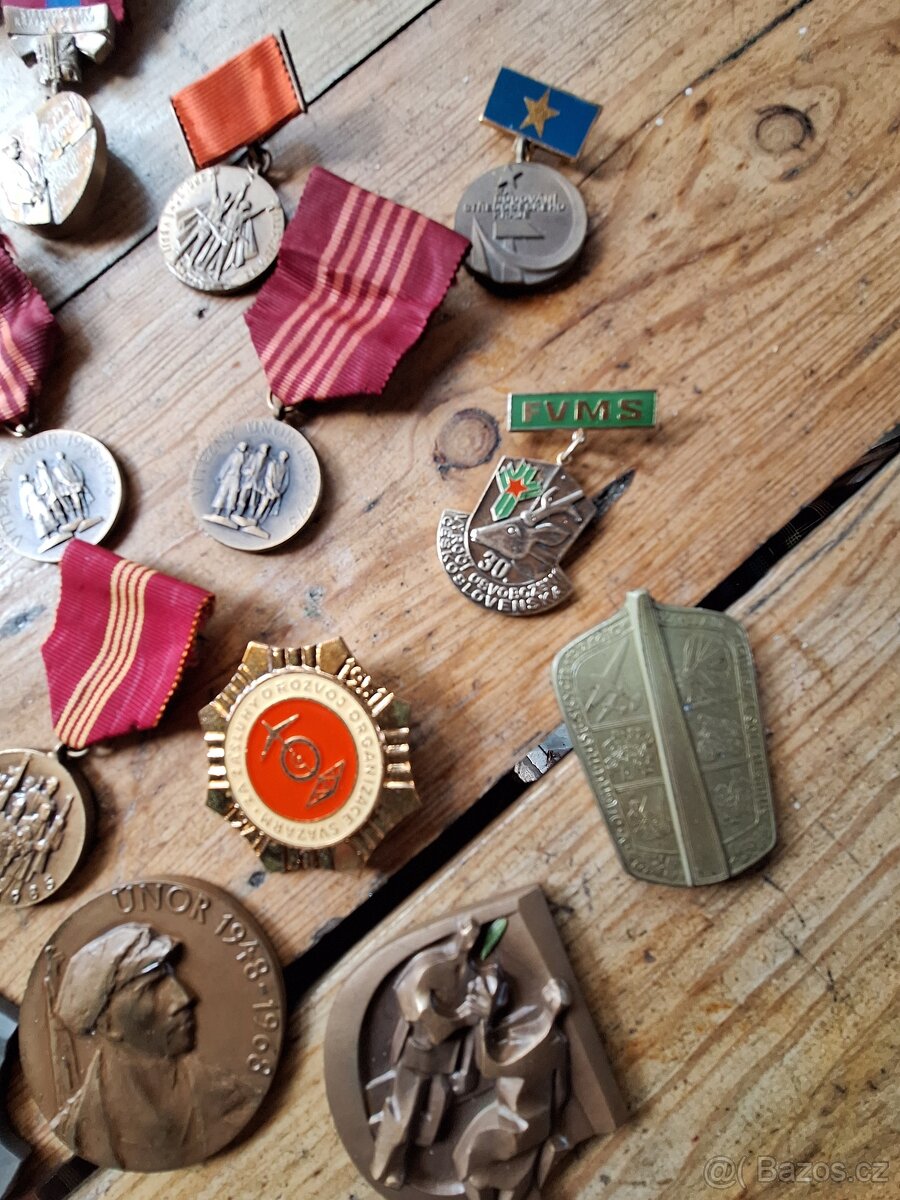 Rád medaile KSČ a další 19 ks - 4