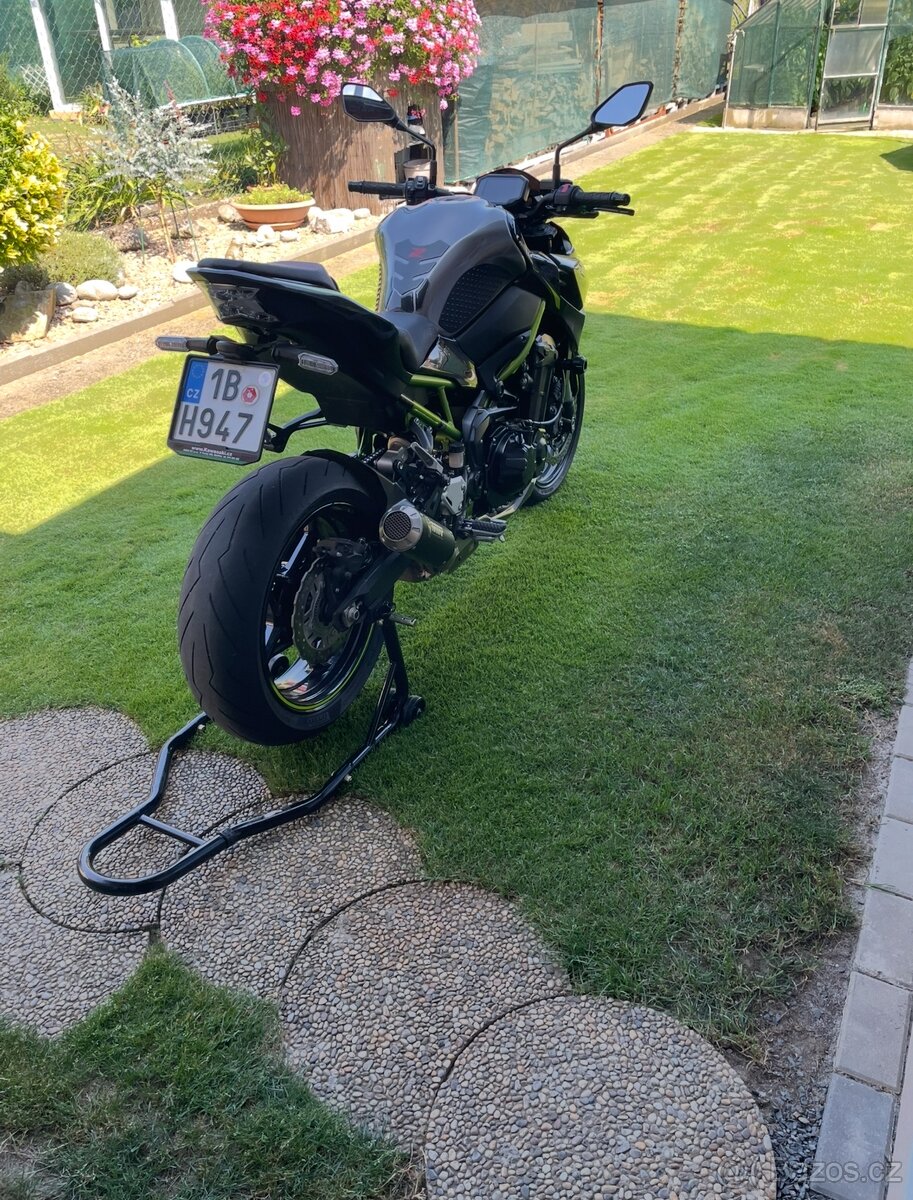 Kawasaki Z900 - 4